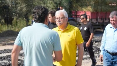 Burhaniye Belediye Başkanı Ali Kemal Deveciler, Pelitköy Mahallesi’nde devam eden asfalt