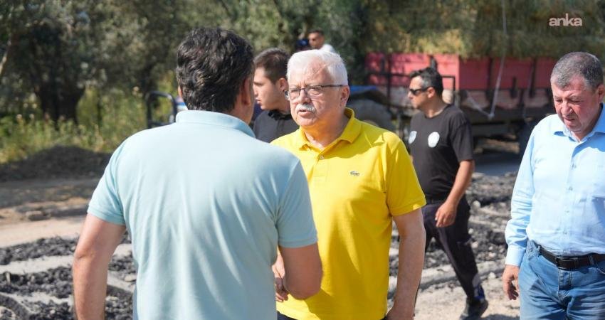 Burhaniye Belediye Başkanı Ali Kemal Deveciler, Pelitköy Mahallesi’nde devam eden asfalt