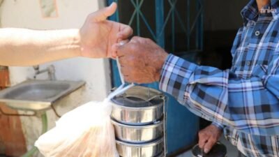 Burhaniye Belediyesi, 1 Ocak'tan bu yana bin 284 haneye erzak,