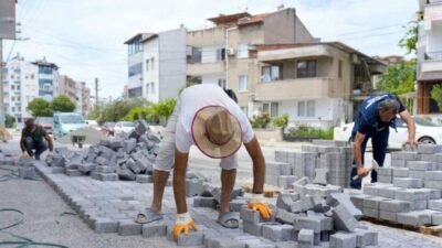Burhaniye Belediyesi Fen İşleri Müdürlüğü ekipleri, ilçe genelinde bakım, onarım