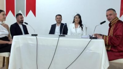 Balıkesir'in Burhaniye ilçesinde evlilik tarihlerini unutulmaz kılmak isteyen çiftler, "06.06.2026"
