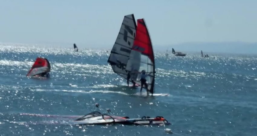 Balıkesir’in Burhaniye ilçesi, Türkiye Yelken Federasyonu Windsurf Ligi 1. Etabı’na