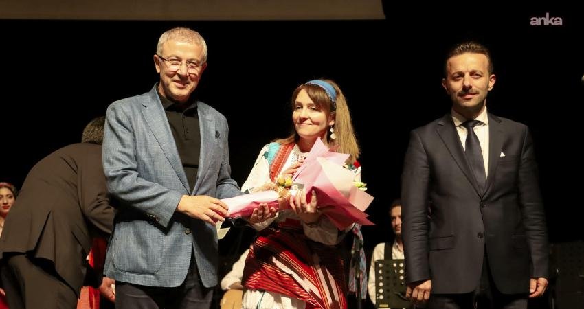 Bursa Büyükşehir Belediyesi “Kuzeyin Ezgileri” konserine ev sahipliği yaptı Bursa Büyükşehir Belediyesi Orkestra Şube Müdürlüğü Türk Halk Müziği Bölümü