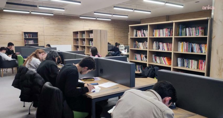 Çankaya Belediyesi, Çankaya Evleri ve kültür merkezlerinde bulunan 12 kütüphanesinde