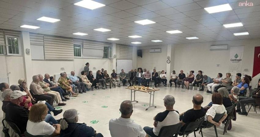 Çankaya'nın 18 mahallesinden yaklaşık 60 CHP üyesi, düzenledikleri forumun ardından