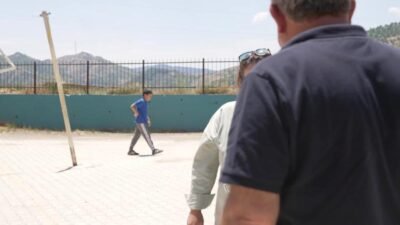 İzmir Büyükşehir Belediye Başkanı Cemil Tugay, Kiraz’daki Örencik Zeybekler Ortaokulu’nu