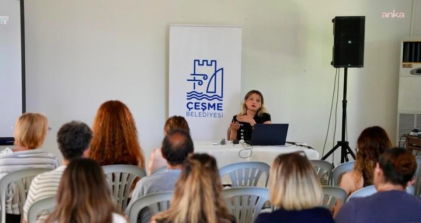 Çeşme Belediyesi, bağımlılıkla mücadelede ailelerin rolüne dikkat çekmek amacıyla “Bağımlılıkla
