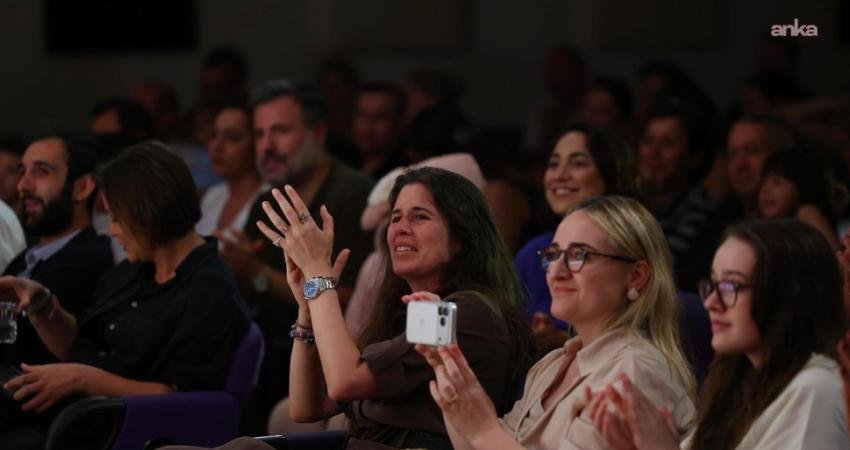 Çeşme Belediyesi Kent Enstitüsü'nün yıl sonu etkinlikleri sergi, konser ve