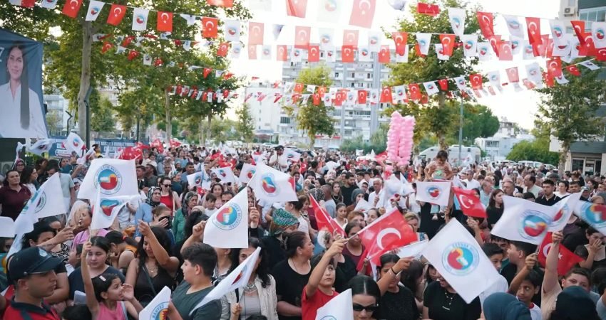 Ceyhan Belediyesi tarafından yapımı tamamlanan Şehit Mustafa Durmaz Parkı hizmete