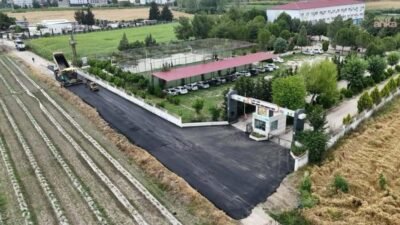 Ceyhan Belediyesi Fen İşleri Müdürlüğü ekipleri, ilçenin önemli eğitim kurumlarından