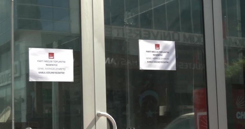 CHP Genel Merkezi'ne ziyaretçi girişi bugün saat 13:00'te yapılacak Parti