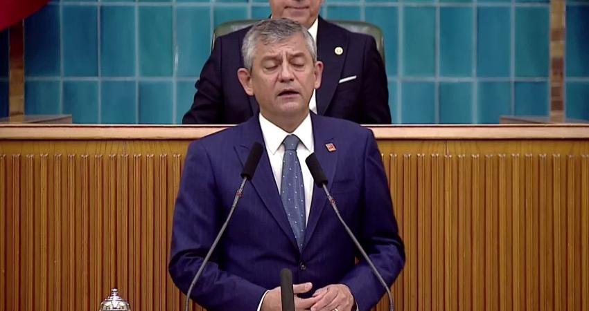CHP Grup Başkanı Özgür Özel, Cumhurbaşkanı Recep Tayyip Erdoğan'ın "mutlak