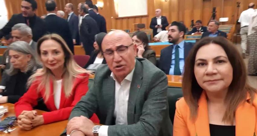 CHP'li Aylin Nazlıaka, partisinin Meclis Grup Toplantısı öncesi yaşanan gerginliğe