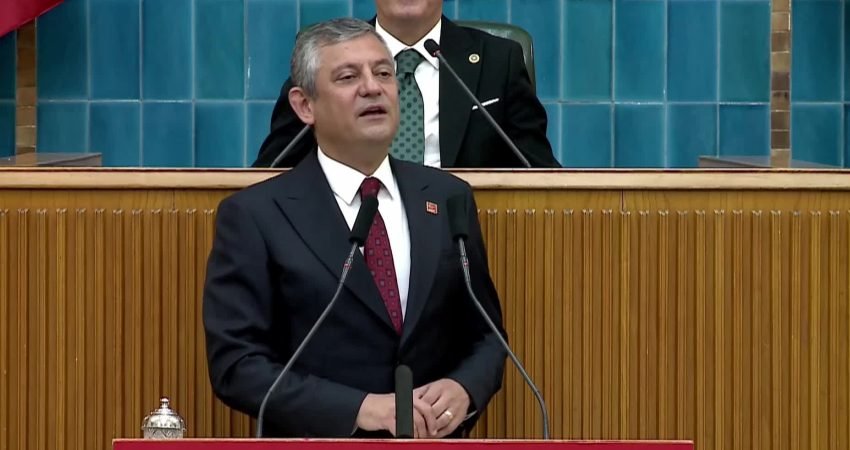 CHP Grup Başkanı Özgür Özel, partisinin grup toplantısında iktidarın ekonomi