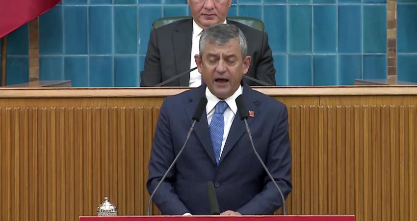CHP Grup Başkanı Özgür Özel, "CHP’nin saray darbesiyle fiilen kapatıldığını"