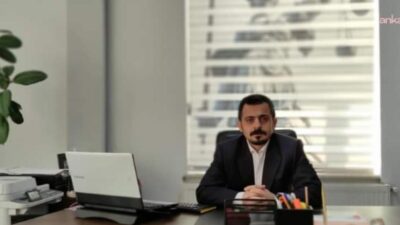 CHP Malatya İl Başkanlığı binasının kapılarının gece yarısı yeni atanan