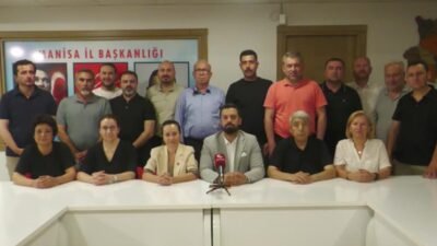 CHP Manisa İl Başkanı İlksen Özalper ve il yönetiminin görevden