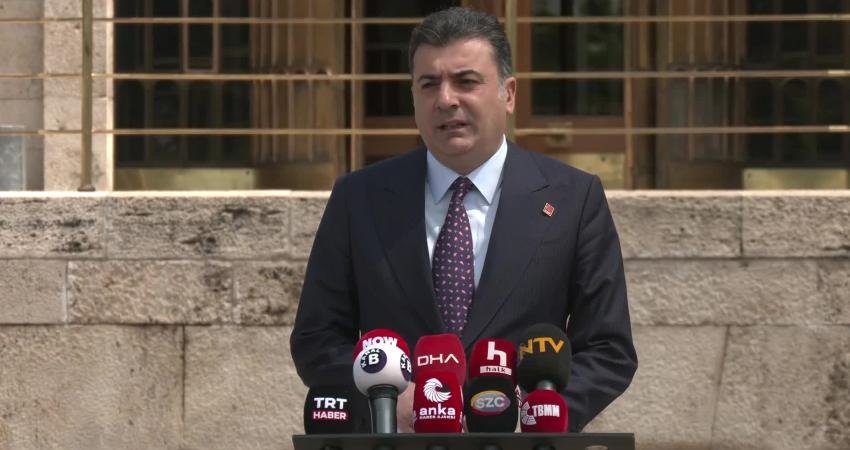 CHP İstanbul Milletvekili Zeynel Emre, CHP Parti Meclisi'nin (PM) 28