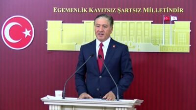 CHP Grup Başkanvekili Murat Emir, olağanüstü kurultayın yapılması gerektiğini belirterek,