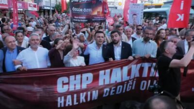 CHP İstanbul İl örgütü tarafından Maltepe'de akşam saatlerinde yapılan "Geçim,