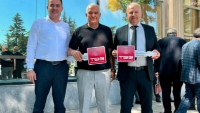 Çine Belediye Başkanı Mehmet Kıvrak, TBB tarafından belediyeye hibe edilen