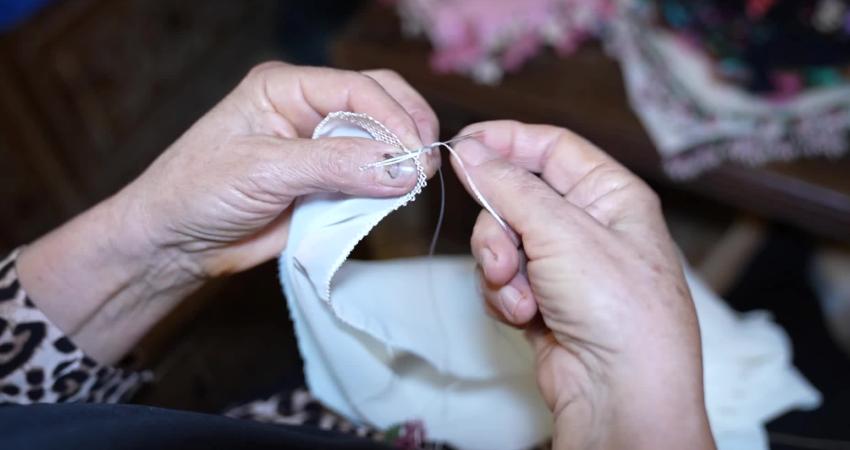 Coğrafi tescilli Tarsus iğne oyası, Mersin Büyükşehir Belediyesi ile yeniden