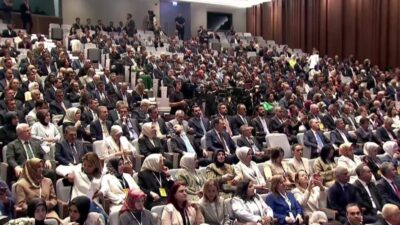 Cumhurbaşkanı ve AK Parti Genel Başkanı Recep Tayyip Erdoğan, partisine