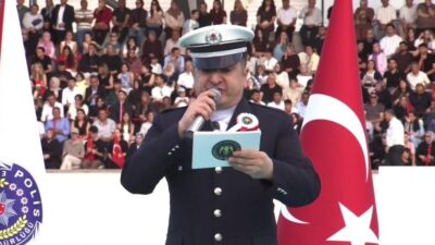 Cumhurbaşkanı Recep Tayyip Erdoğan, Polis Akademisi Mezuniyet Töreni'nde yaptığı konuşmada, "Zor,