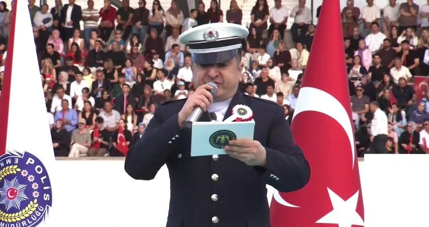 Cumhurbaşkanı Recep Tayyip Erdoğan, Polis Akademisi Mezuniyet Töreni'nde yaptığı konuşmada, "Zor,