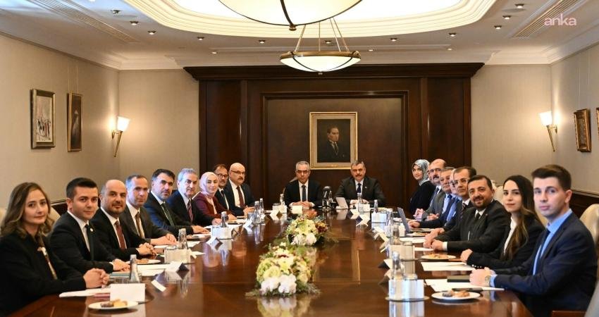 Cumhurbaşkanlığı Hukuk Politikaları Kurulunun toplantısı, Çankaya Köşkü’nde Kurul Başkanvekili Mehmet