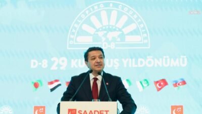 Saadet Partisi Genel Başkanı Mahmut Arıkan, D-8'in 29. kuruluş yıl