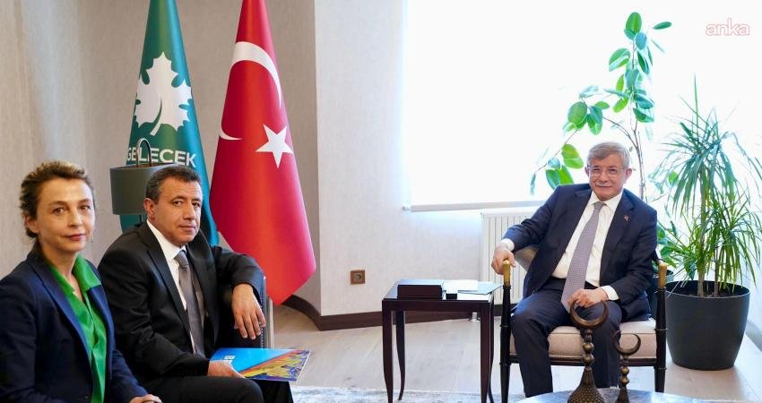 Gelecek Partisi Genel Başkanı Ahmet Davutoğlu, Büro Emekçileri Sendikası heyetiyle