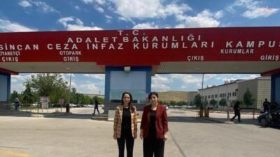 DEM Parti Eş Genel Başkanı Tülay Hatimoğulları, milletvekili Sabahat Erdoğan