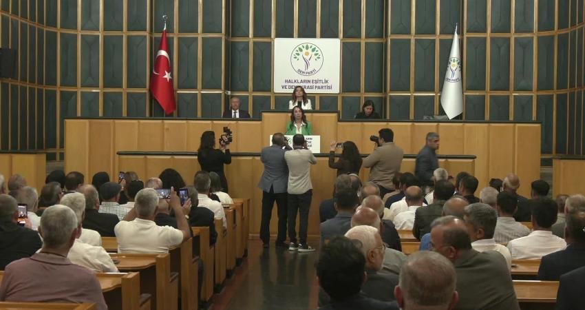 DEM Parti Eş Genel Başkanı Tülay Hatimoğulları, CHP'ye mutlak butlan