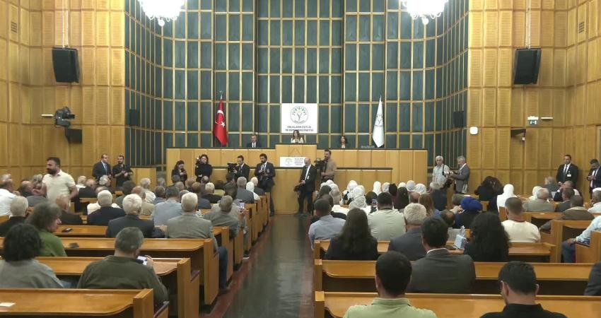 DEM Parti Eş Genel Başkanı Tuncer Bakırhan, CHP içindeki her
