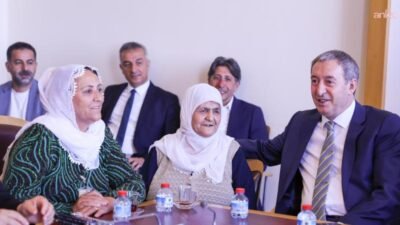 DEM Parti Eş Genel Başkanı Tuncer Bakırhan ile Grup Başkanvekilleri,