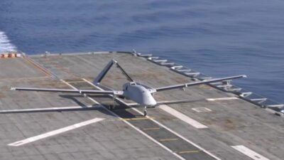 Denizkurdu-2 Tatbikatı'nın Seçkin Gözlemci Günü, TCG Anadolu'da Antalya açıklarında gerçekleştirildi.