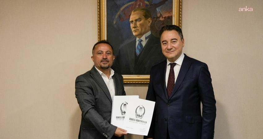 DEVA Partisi Genel Başkanı Babacan ile Ücretli Öğretmenler Dayanışma Derneği Başkanı Atasoy bir araya geldi DEVA Partisi Genel Başkanı Ali Babacan, Ücretli Öğretmenler Dayanışma Derneği