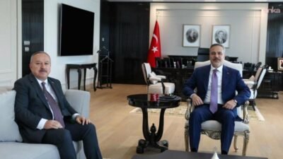 Dışişleri Bakanı Hakan Fidan, Emniyet Genel Müdürü Ali Fidan'ı makamında