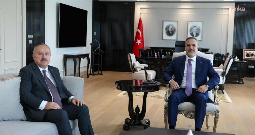 Dışişleri Bakanı Hakan Fidan, Emniyet Genel Müdürü Ali Fidan'ı makamında