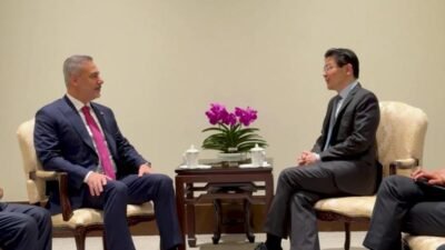 Dışişleri Bakanı Hakan Fidan, Singapur ziyareti kapsamında Başbakan Lawrence Wong