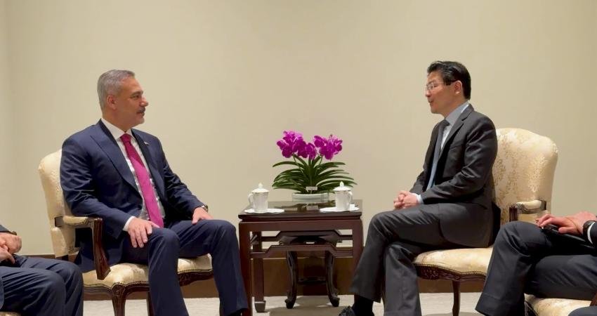 Dışişleri Bakanı Hakan Fidan, Singapur ziyareti kapsamında Başbakan Lawrence Wong