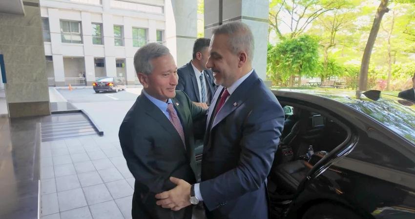 Dışişleri Bakanı Hakan Fidan, Singapur'da Singapur Dışişleri Bakanı Vivian Balakrishnan