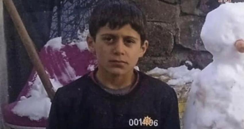 Diyarbakır’da arkadaşlarıyla serinlemek için Dicle Nehri’ne giren 10 yaşındaki Umut boğuldu Diyarbakır'da serinlemek için 2 arkadaşıyla birlikte Dicle Nehri’ne giren 10