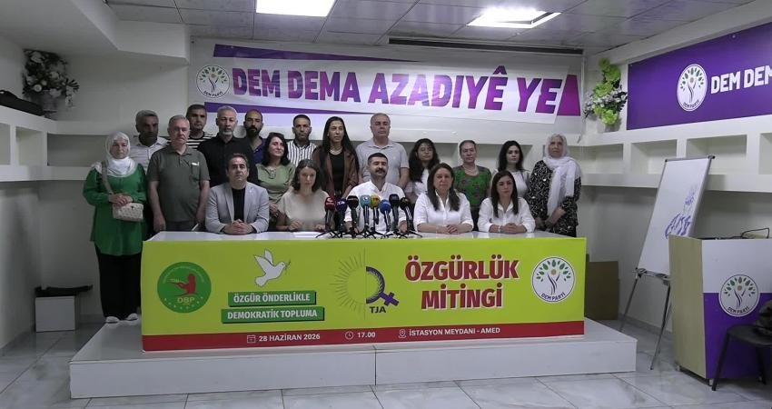 DEM Parti öncülüğünde, terör örgütü PKK lideri Abdullah Öcalan’ın özgürlüğünü