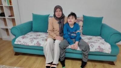 Manisa'nın Soma ilçesinde DMD hastası Şenol Berk Çıvgın'ın tedavisi için