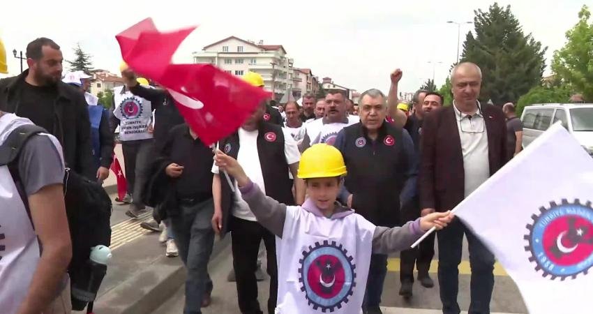 Doruk Madencilik bünyesinde çalışan Türk Maden-İş üyesi işçiler, verilen sözlerin