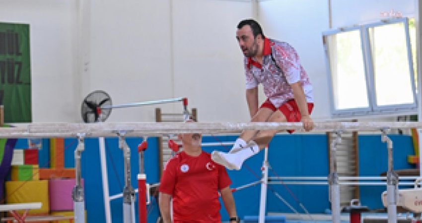 İzmir Büyükşehir Belediye Spor Kulübü’nün down sendromlu milli sporcusu Alper