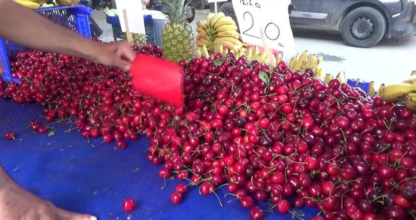 Edirne’de halk pazarında krazın kilosu 200 liradan satılıyor. Önceki yıllar