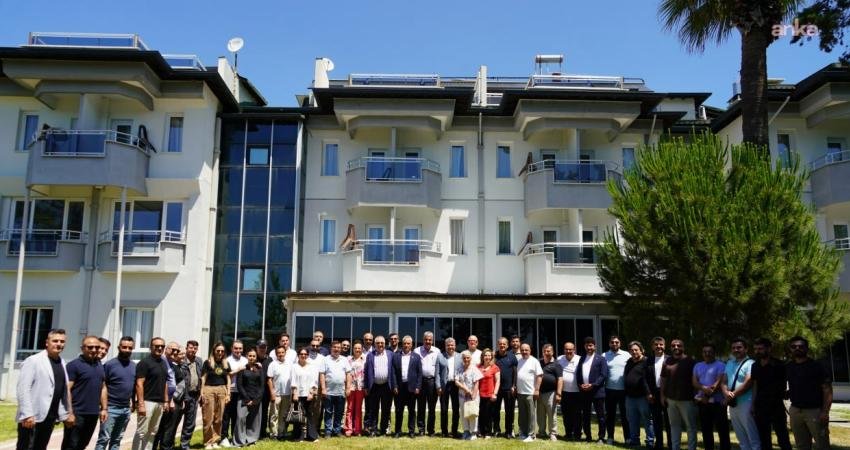 Edremit’te sosyal belediyecilik hamlesi: Kent Lokantası ve Kent Kafe açılıyor Edremit Belediye Başkanı Mehmet Ertaş, 17 Haziran'da Kent Lokantası, Kent